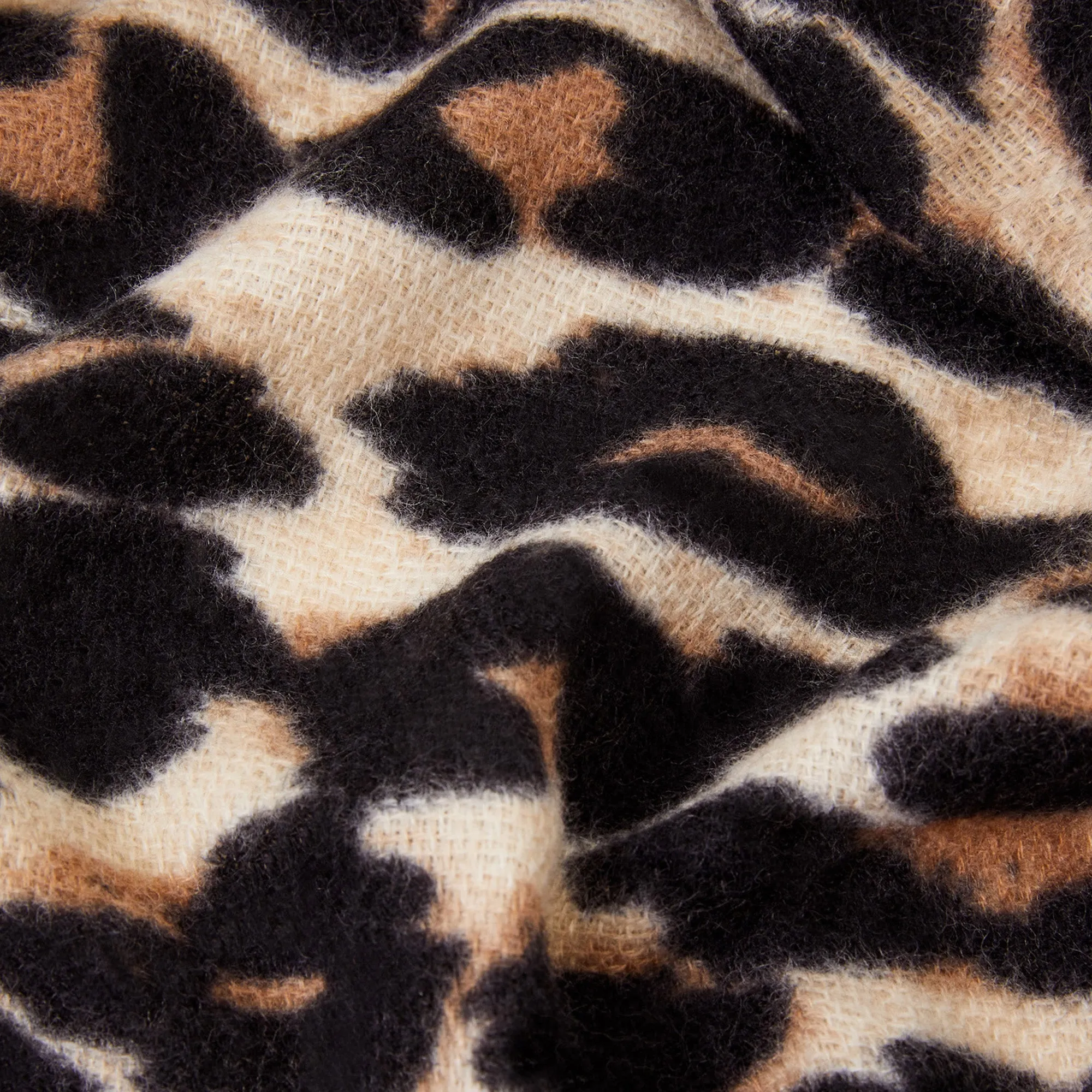 Accessorize London Women's Leopard Blanket