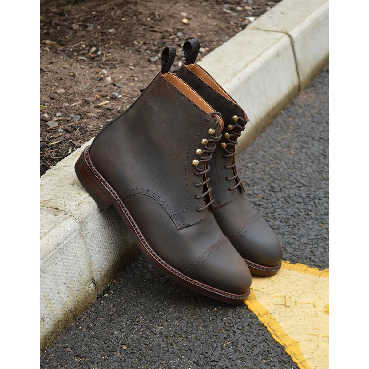 Berwick 1707 Waxy Commander Snuff Toe Cap Boots - Premium Leather Footwear