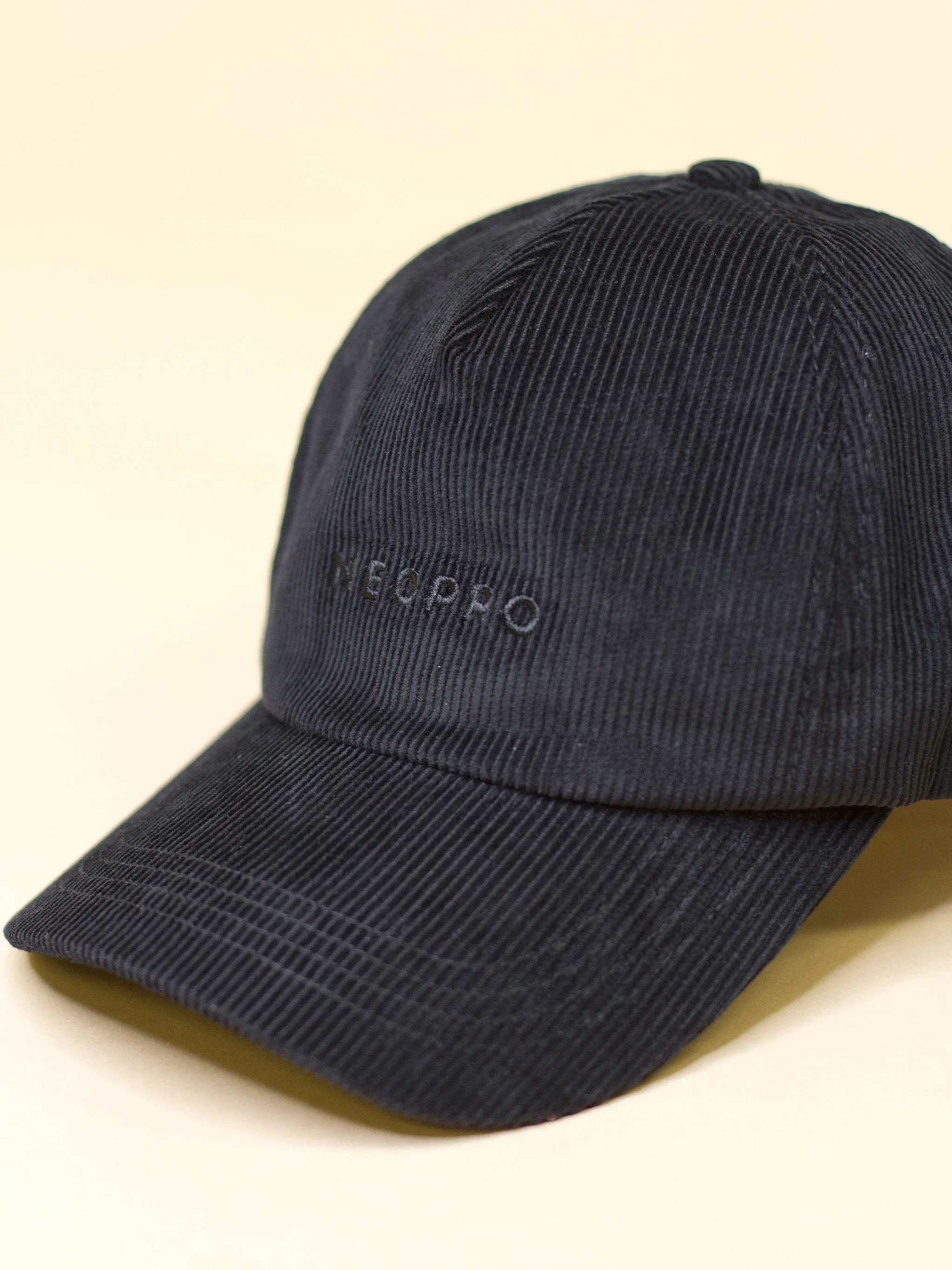 NeoPro Black Cap